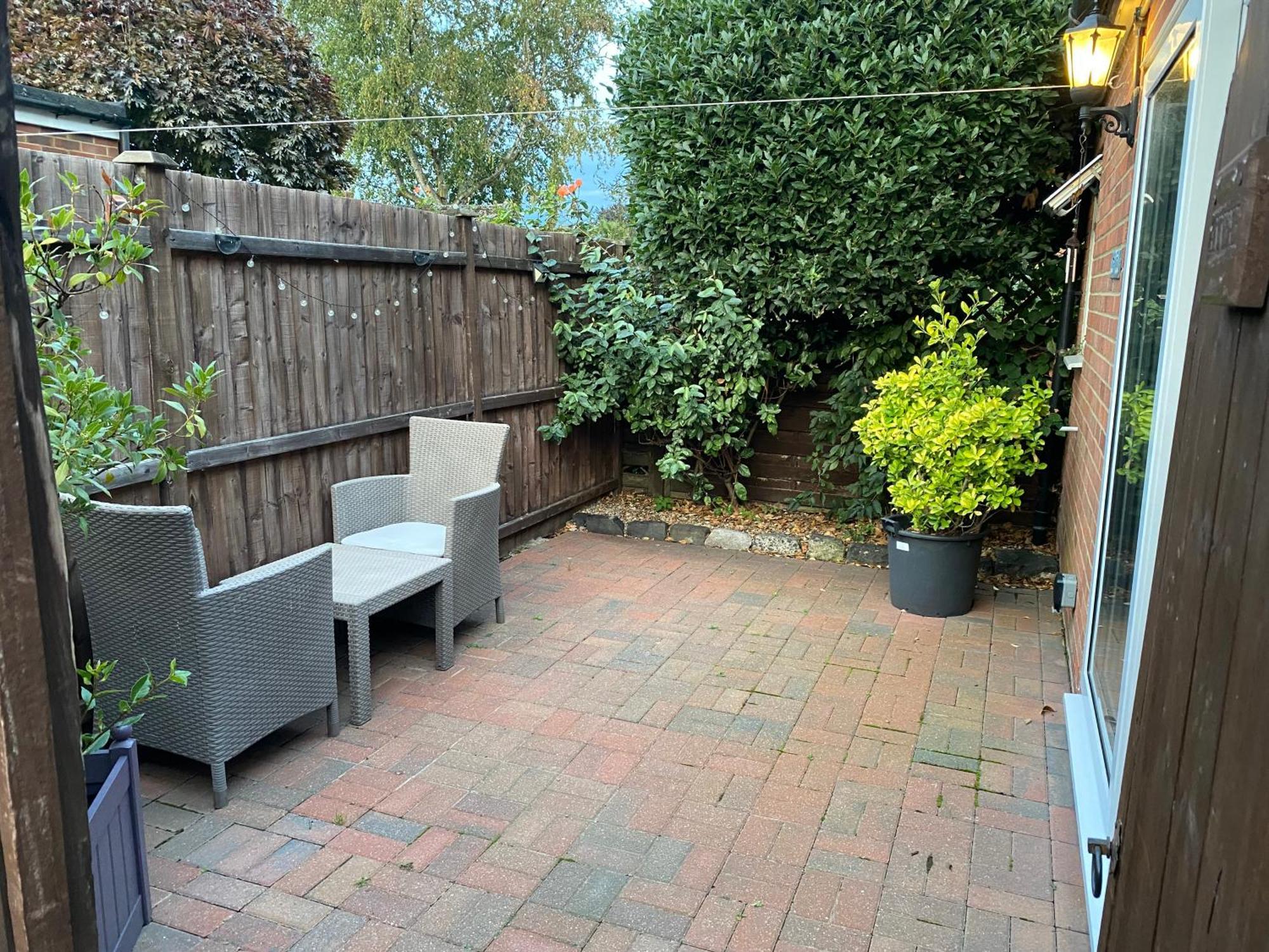 Heather'S Lodge Cheshunt Extérieur photo