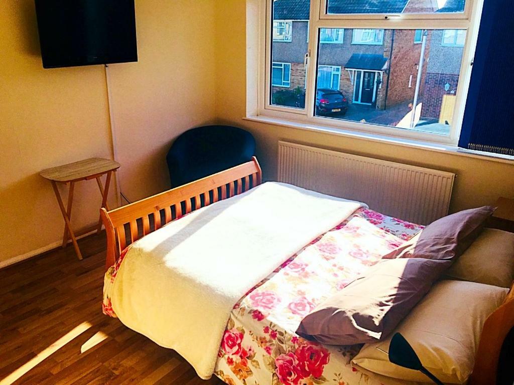 Heather'S Lodge Cheshunt Extérieur photo